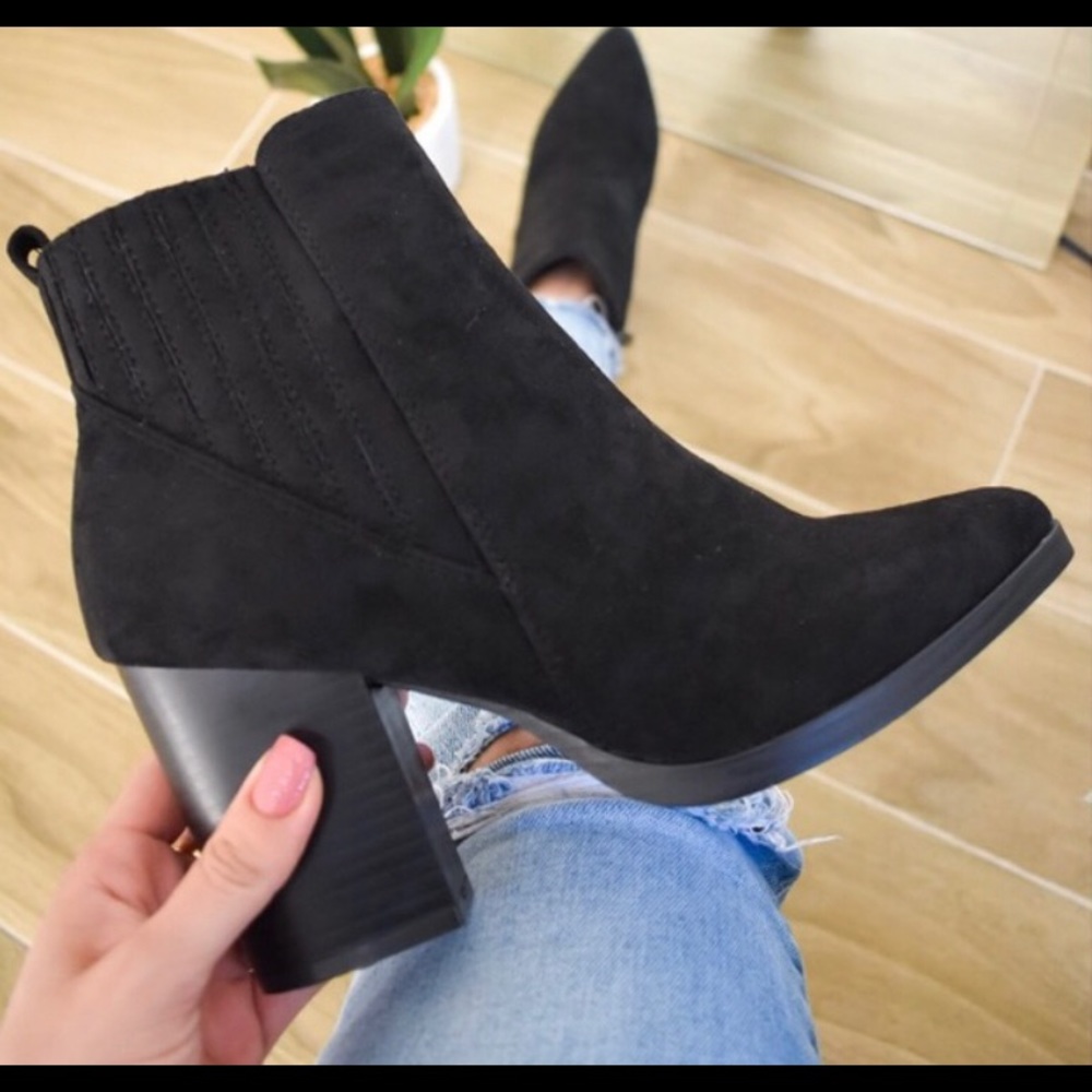 FALL BREEZE - BLACK